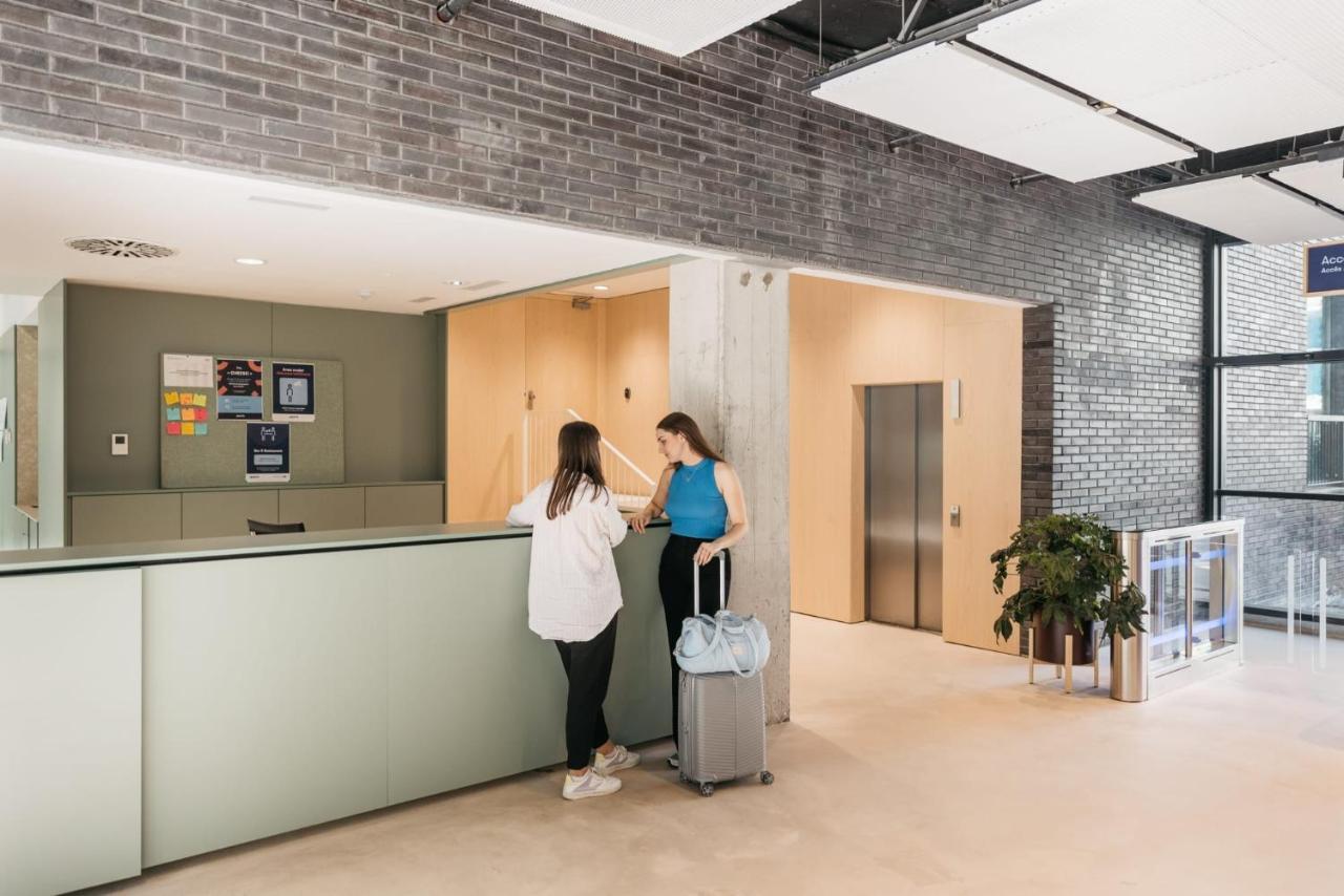 For Students Studying In Barcelona Only - Stunning Spacious Studios And Private Rooms At Pallars Student Accommodation Exteriör bild