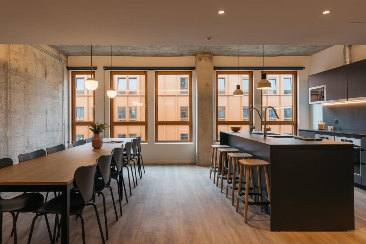 For Students Studying In Barcelona Only - Stunning Spacious Studios And Private Rooms At Pallars Student Accommodation Exteriör bild