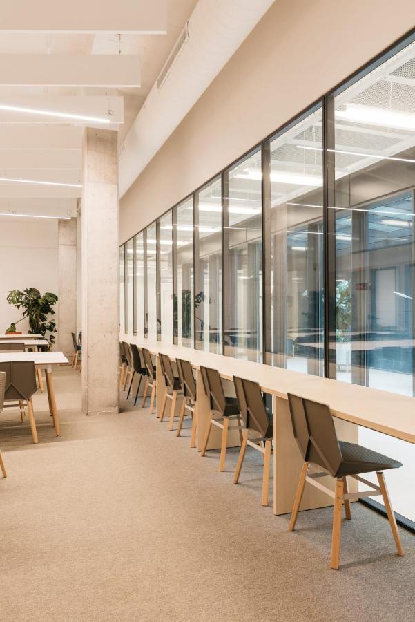 For Students Studying In Barcelona Only - Stunning Spacious Studios And Private Rooms At Pallars Student Accommodation Exteriör bild