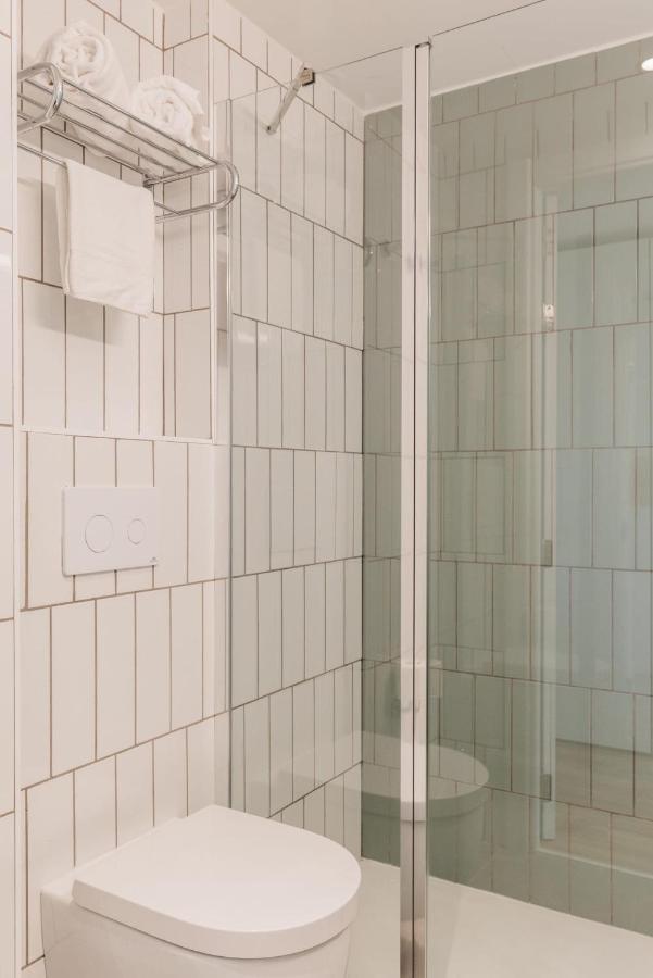 For Students Studying In Barcelona Only - Stunning Spacious Studios And Private Rooms At Pallars Student Accommodation Exteriör bild