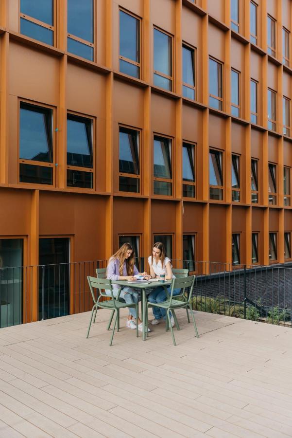 For Students Studying In Barcelona Only - Stunning Spacious Studios And Private Rooms At Pallars Student Accommodation Exteriör bild