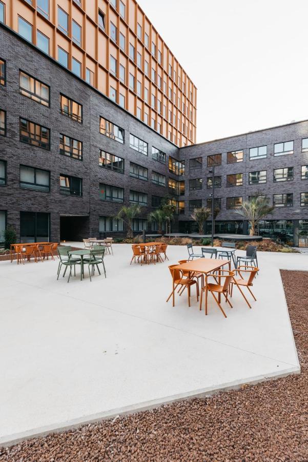 For Students Studying In Barcelona Only - Stunning Spacious Studios And Private Rooms At Pallars Student Accommodation Exteriör bild