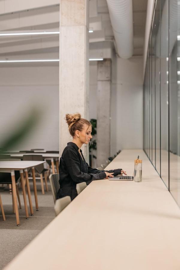 For Students Studying In Barcelona Only - Stunning Spacious Studios And Private Rooms At Pallars Student Accommodation Exteriör bild