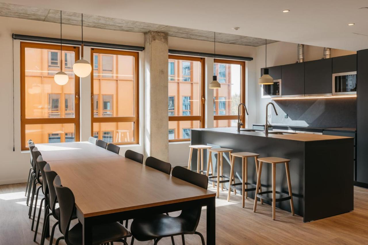 For Students Studying In Barcelona Only - Stunning Spacious Studios And Private Rooms At Pallars Student Accommodation Exteriör bild