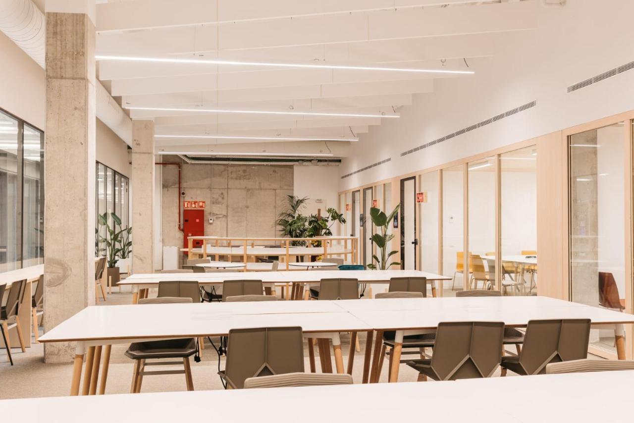 For Students Studying In Barcelona Only - Stunning Spacious Studios And Private Rooms At Pallars Student Accommodation Exteriör bild