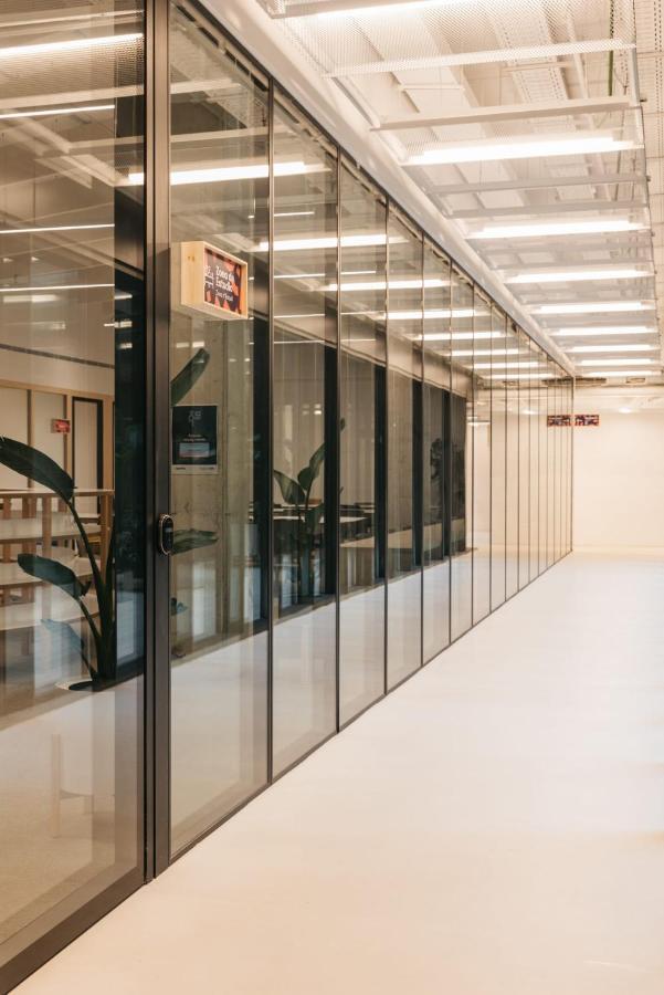 For Students Studying In Barcelona Only - Stunning Spacious Studios And Private Rooms At Pallars Student Accommodation Exteriör bild