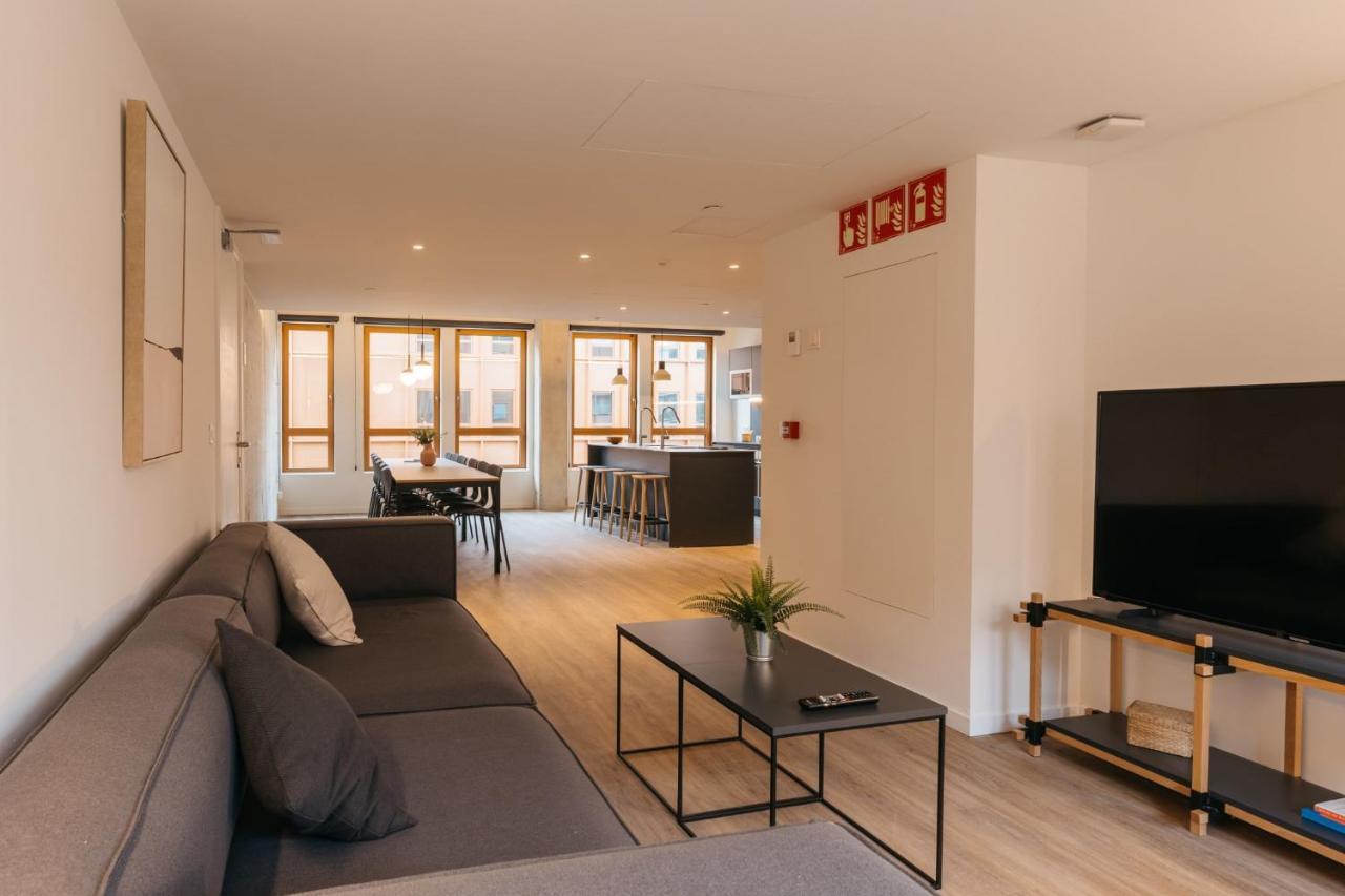 For Students Studying In Barcelona Only - Stunning Spacious Studios And Private Rooms At Pallars Student Accommodation Exteriör bild