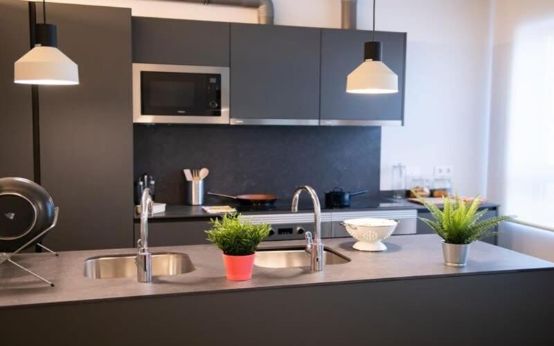 For Students Studying In Barcelona Only - Stunning Spacious Studios And Private Rooms At Pallars Student Accommodation Exteriör bild